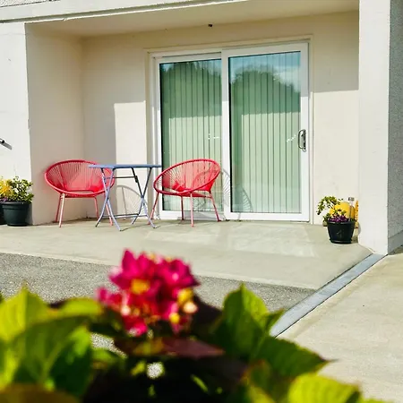 דירה Fintra Bay Hideaway *